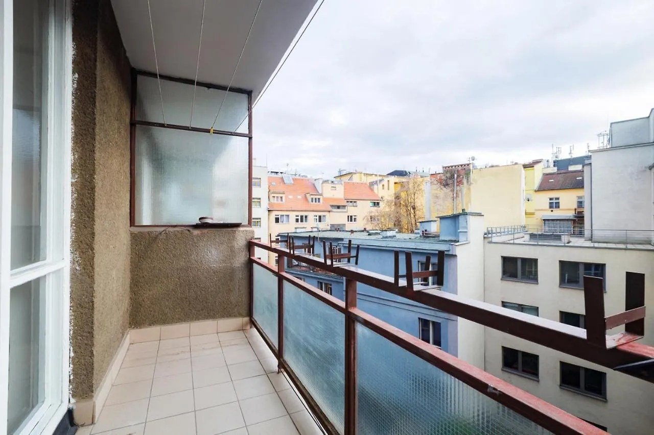 Apartment Quiet & Cozy Apartment/ Balcony / Popular Location Prague